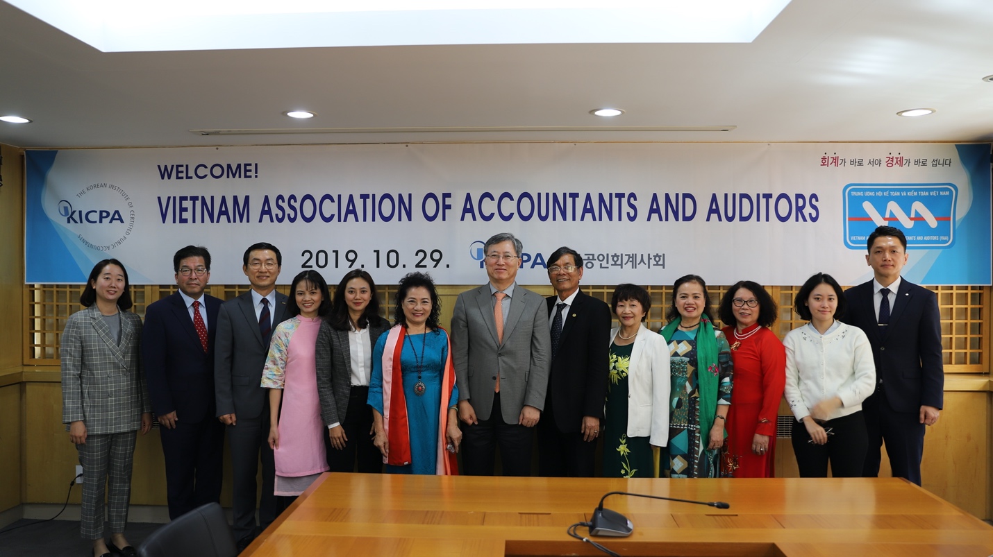 The Vietnam Association of Accountants and Auditors (VAA) visited Korea and had a meeting with the Korean Institute of Certified Public Accountants (KICPA)